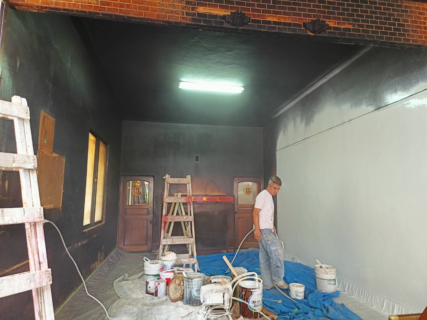 台南神明廳油漆粉刷